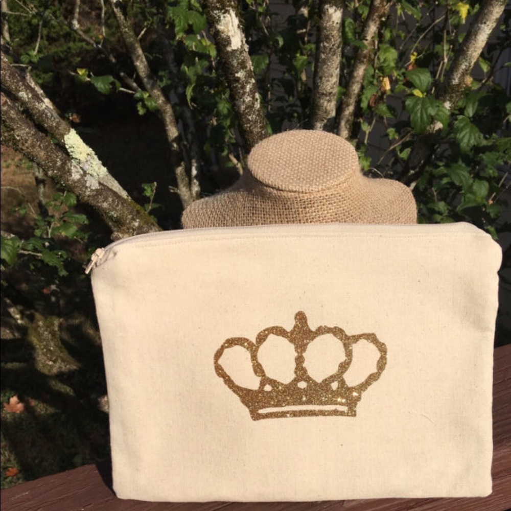 Makeup bag